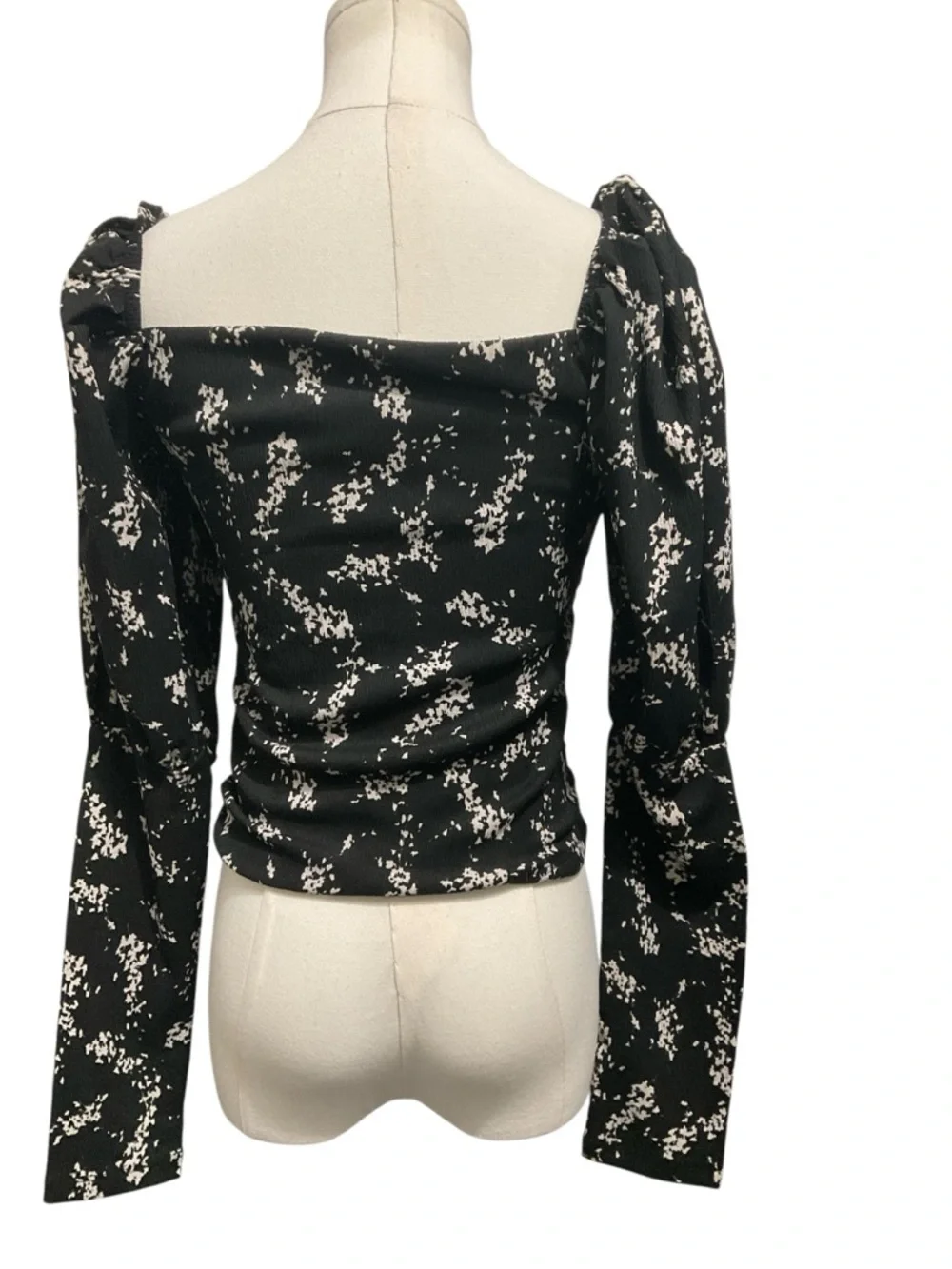 Preloved Black & Ivory Abstract Print Puff Sleeve Blouse Ruched Bust Top A15